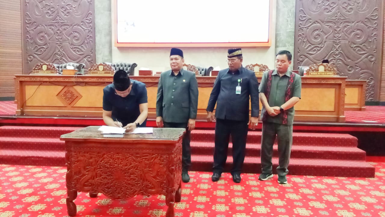 Lima Raperda Disetujui, Pemkab Kutai Barat Fokus Atur Lingkungan, Sungai, dan Pelestarian Kayu Langka